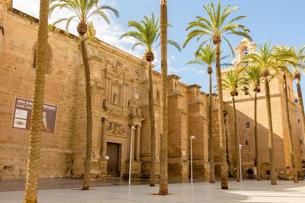 Precioso Piso En Almeria Centro Con Parking Gratis Kültér fotó